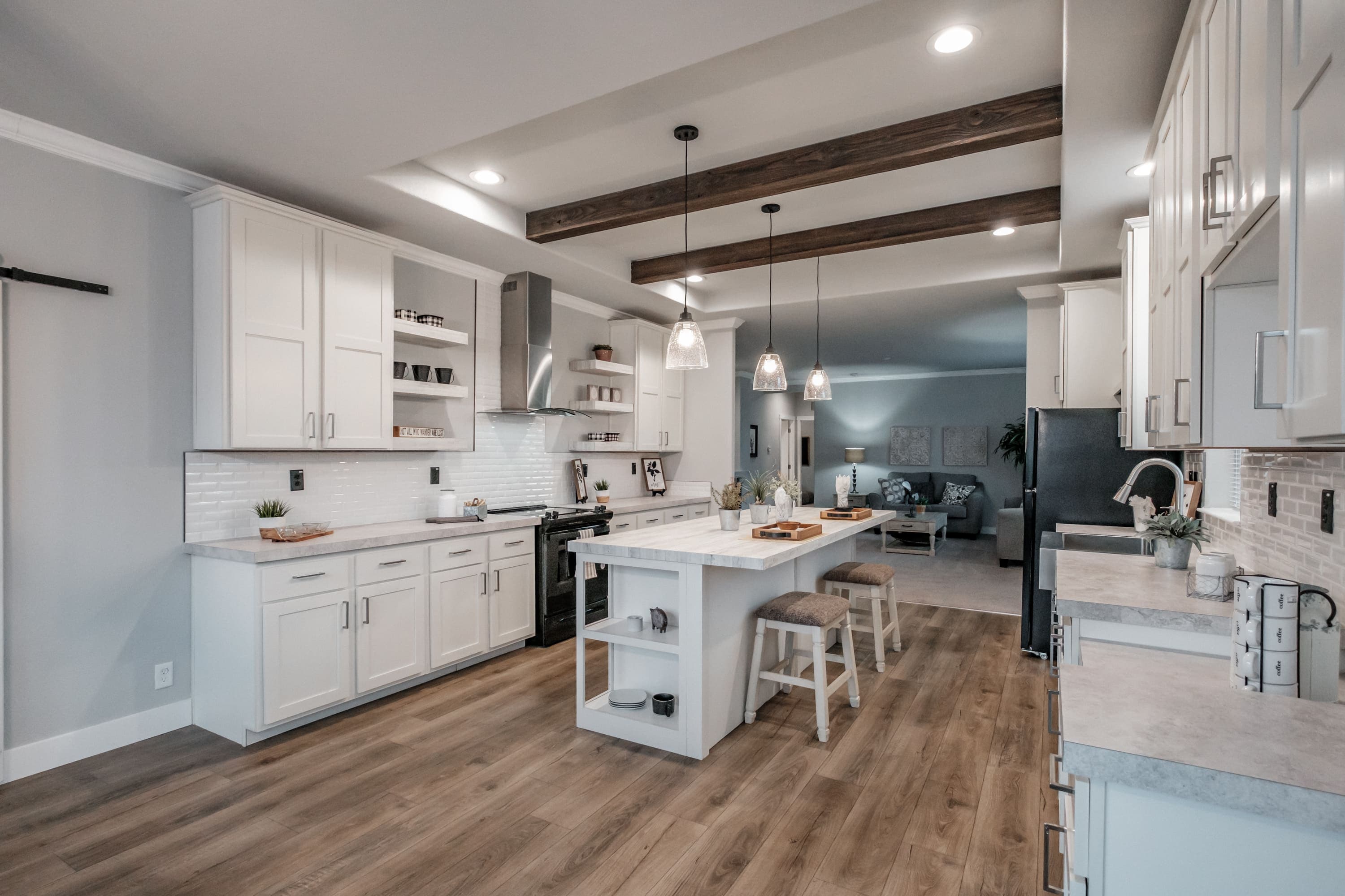 Farm house kitchen home features