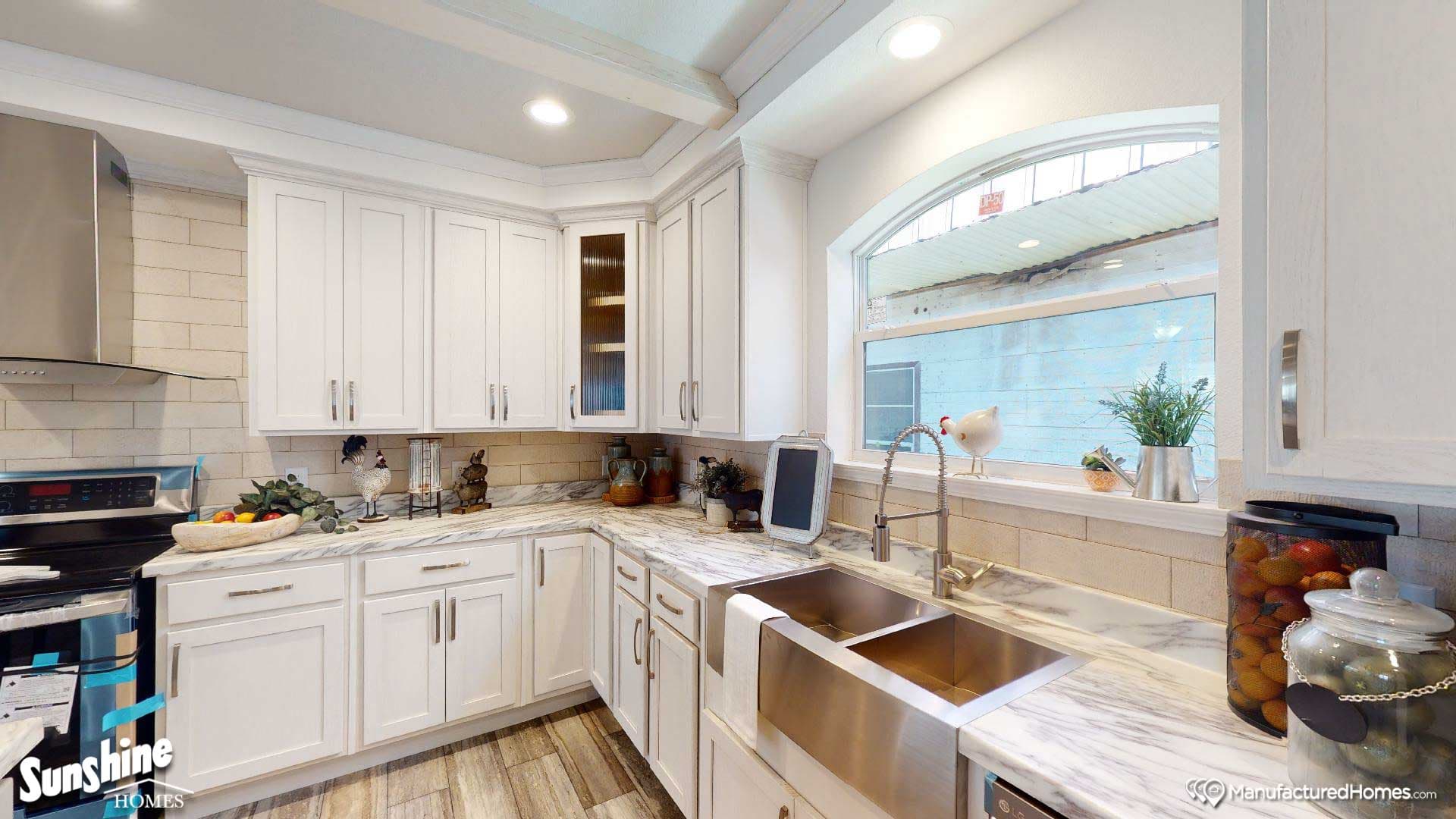 Pri3284-2012 kitchen home features