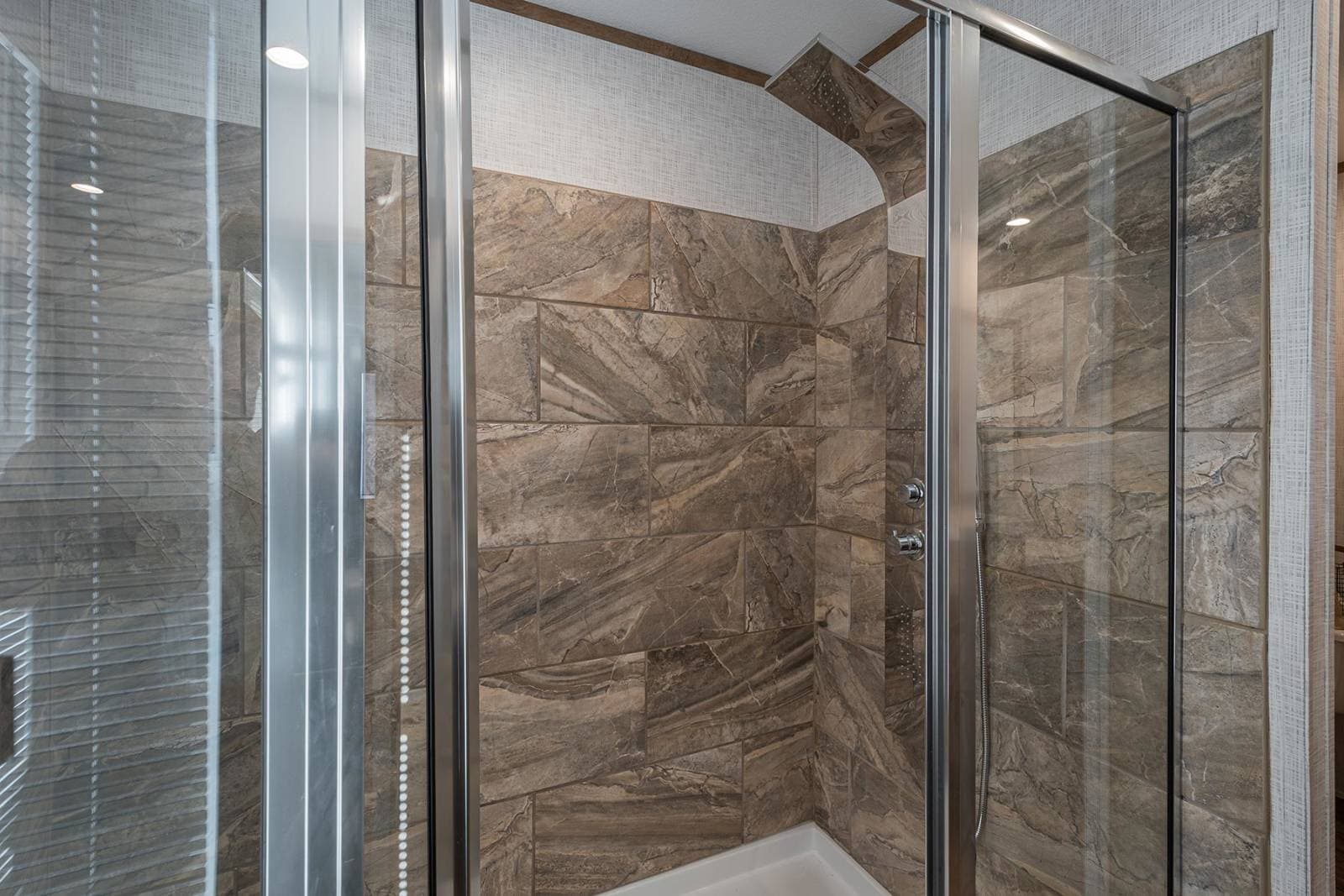 Csd2852j bathroom home features