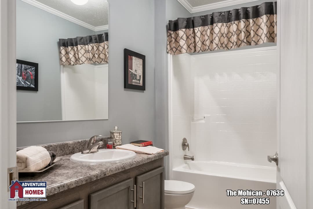Mohican | 0763c bathroom home features