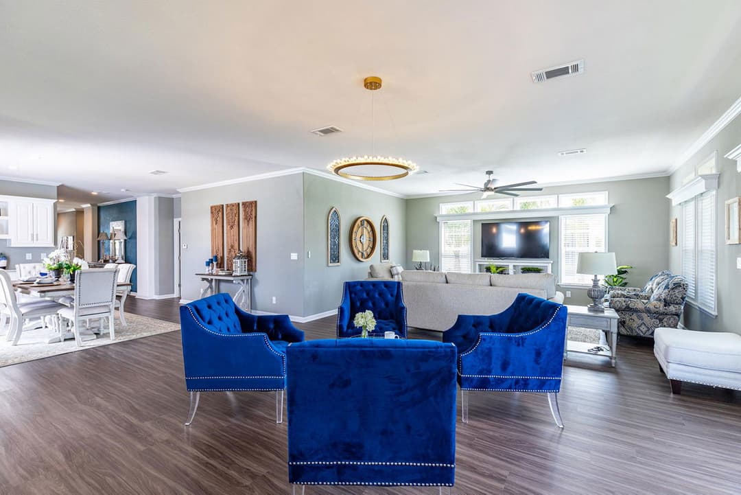 Silver springs elite 6400 interior home features