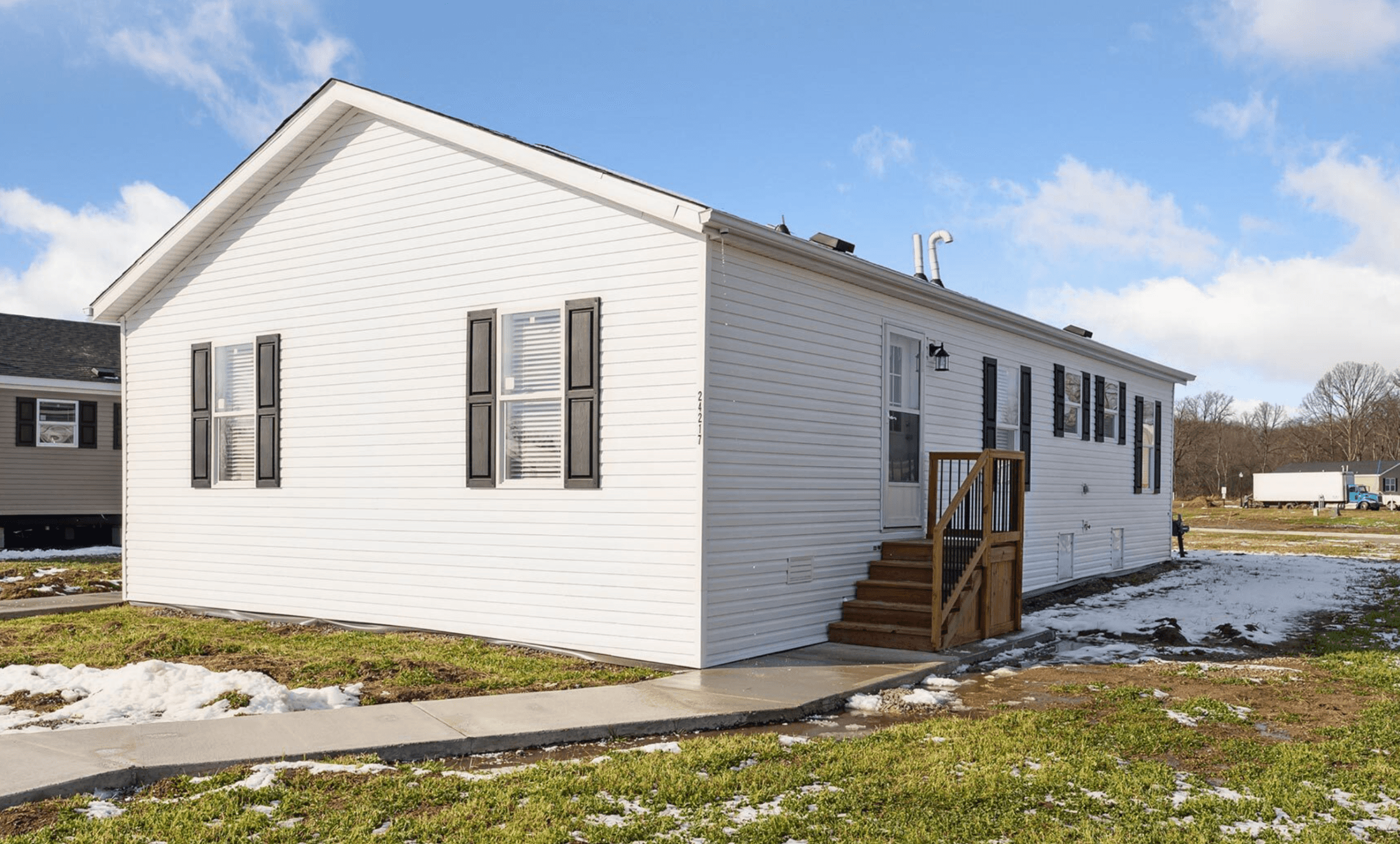 N688 elevation home features