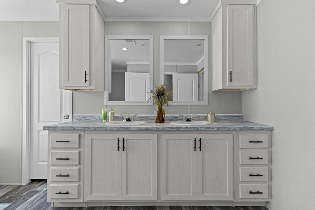 The magnolia bathroom home features