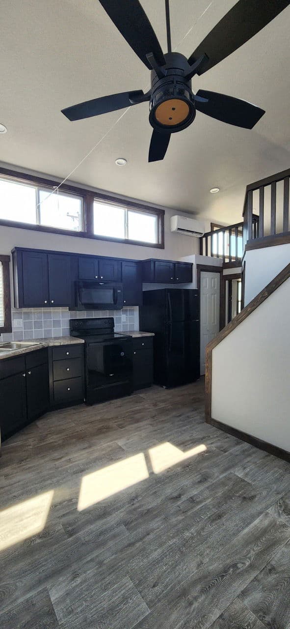 Cardinal kitchen home features