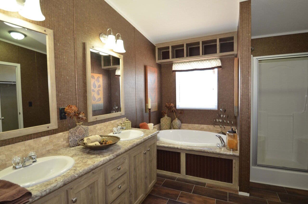 Kensington 28604k bathroom home features