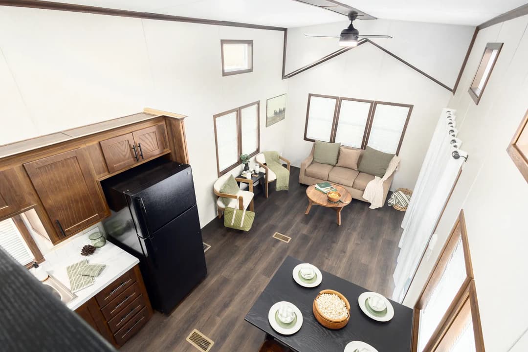 Canvas 7002wd interior home features