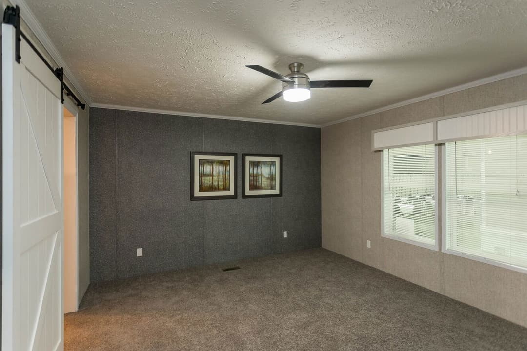 Goddard 24027 bedroom home features