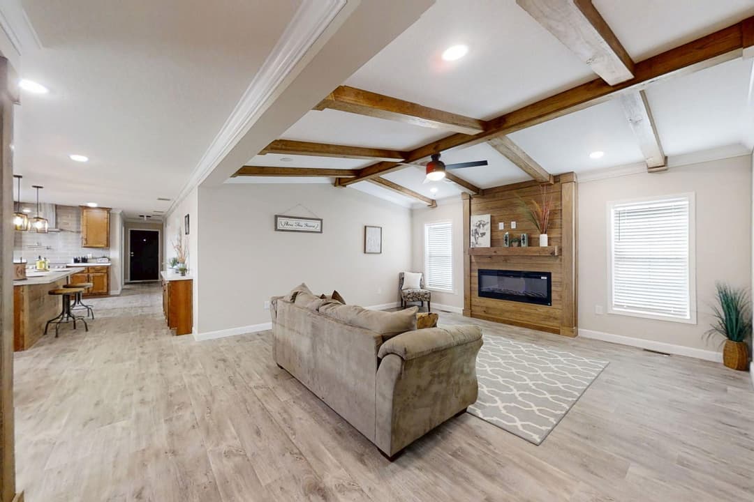 Pri3270-2014 interior home features