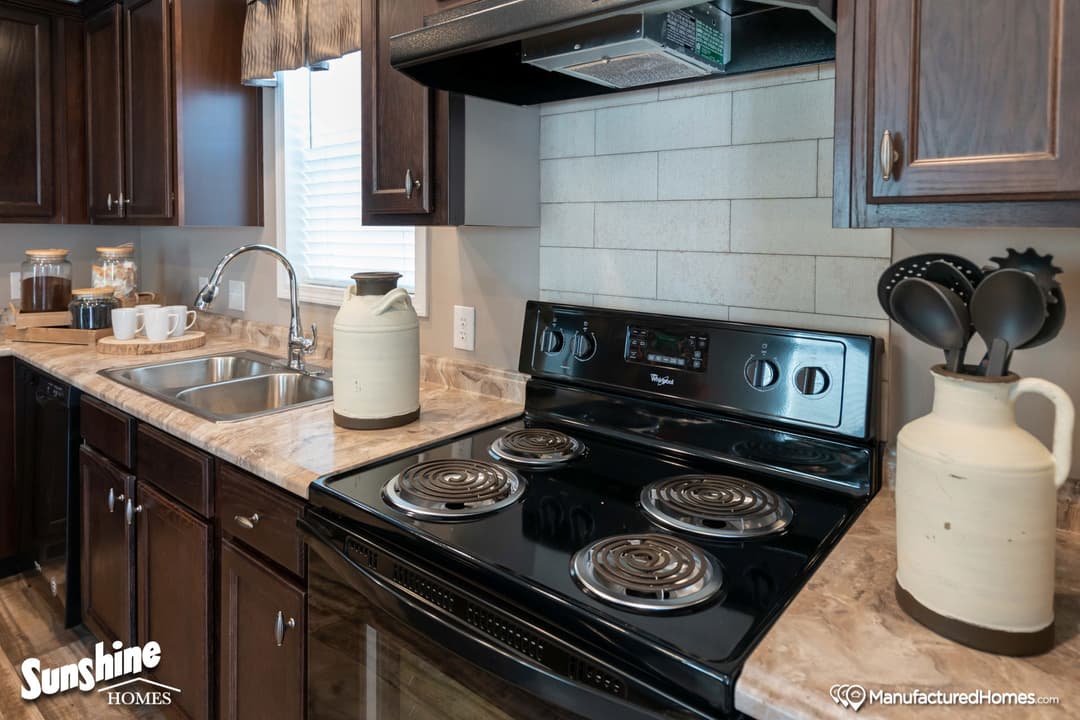 Pri1680-1001 kitchen home features