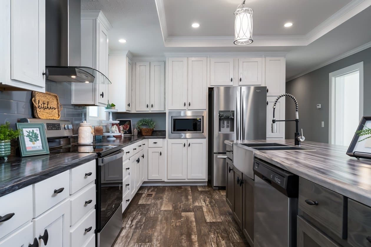 Byler kitchen home features