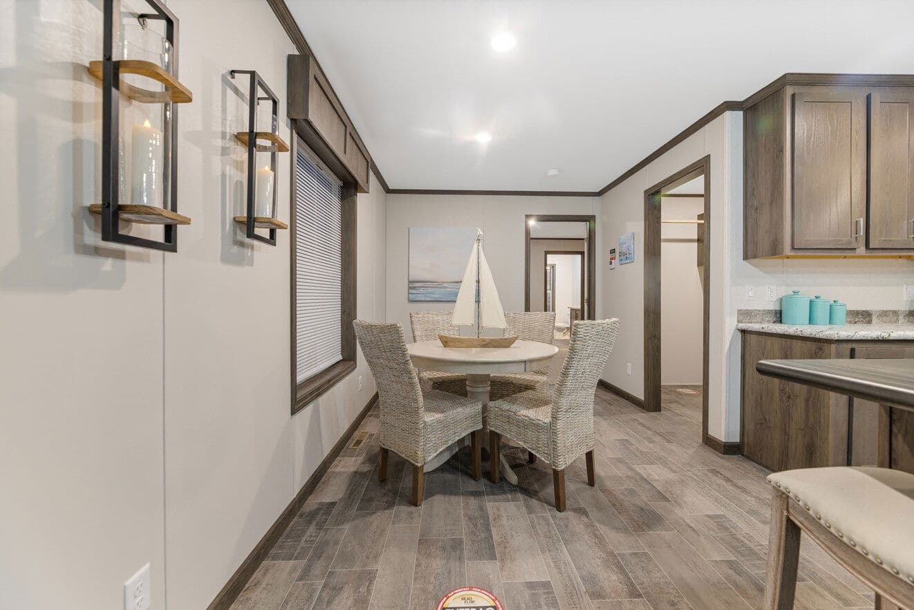 Vista 193500 interior home features