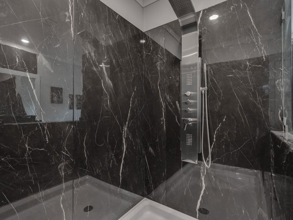 Answer house 28724a bathroom home features