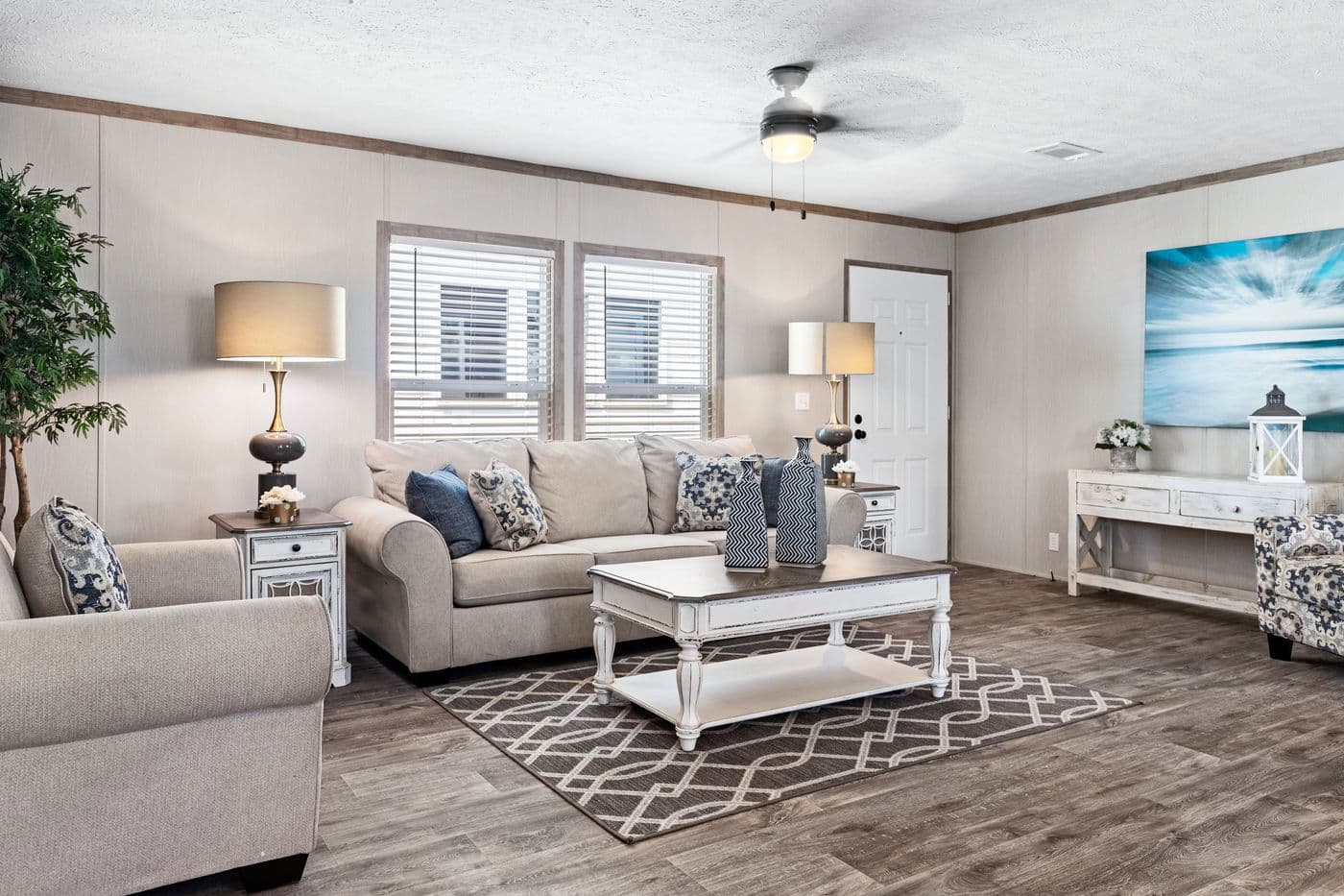 Crazy eights interior home features