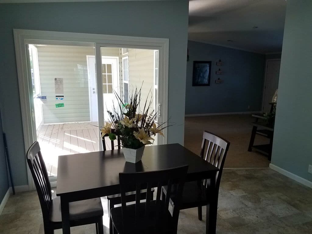 Eli 2856 interior home features