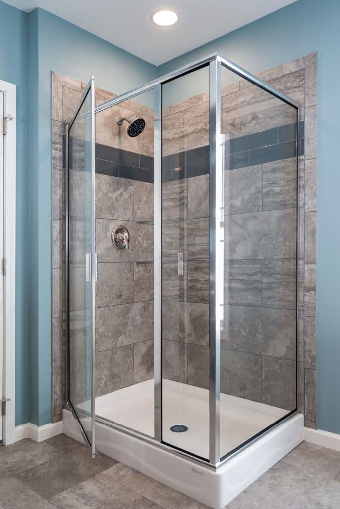 La bella casa ranch 2p2801-r bathroom home features