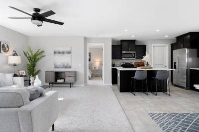 Ne-610 hero and interior home features