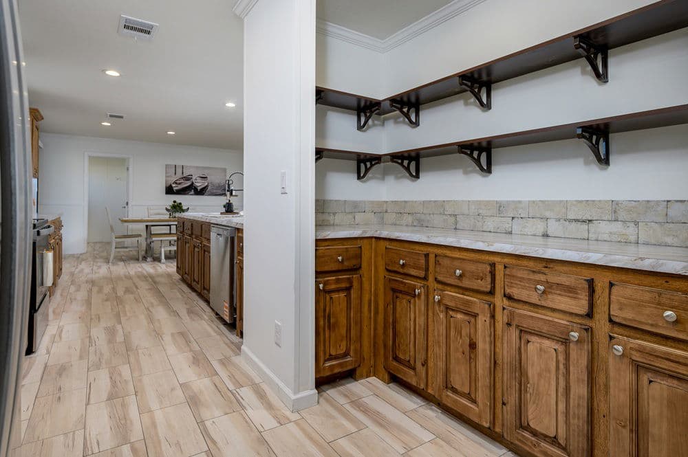 Tortuga interior home features