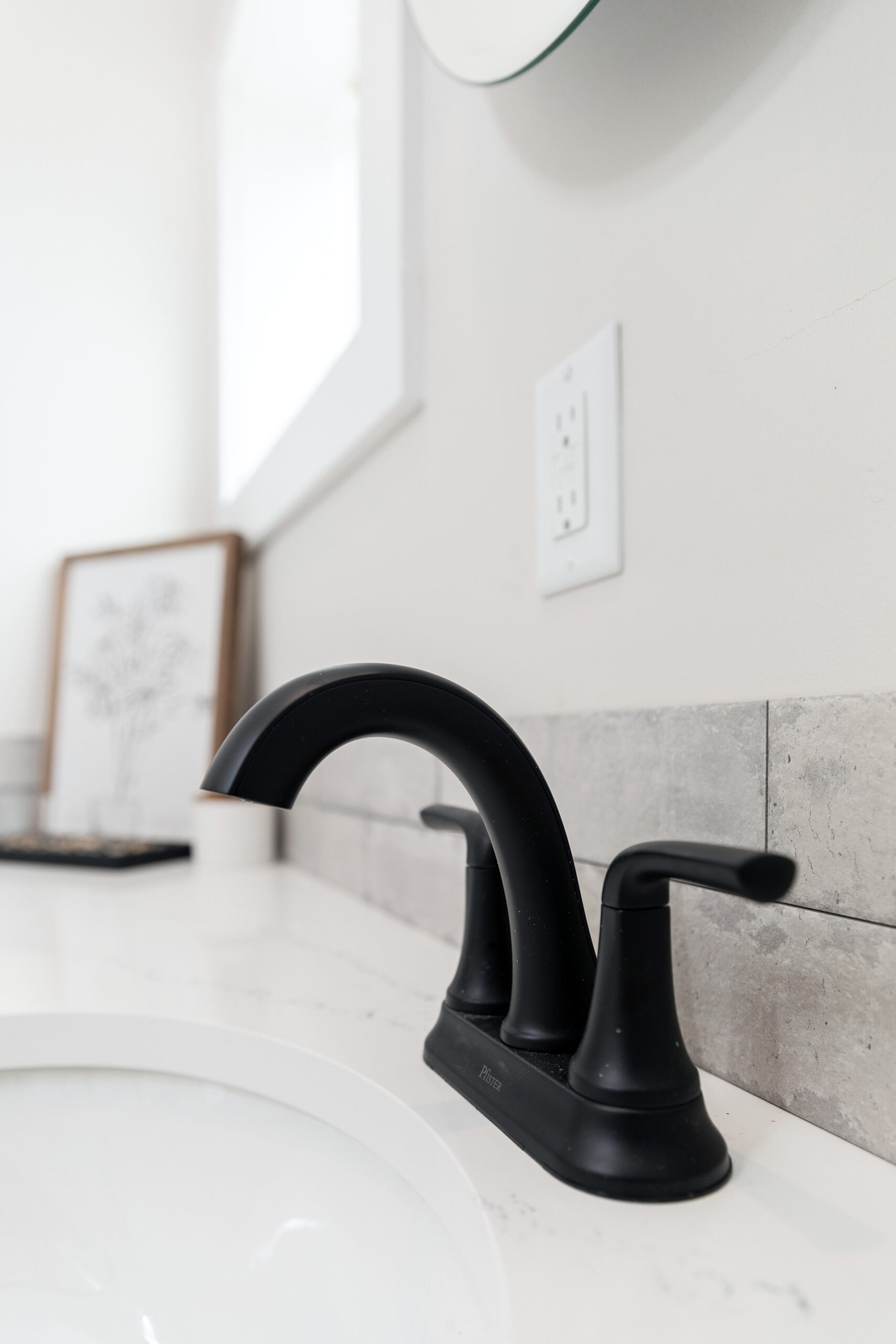 Cahaba bathroom home features