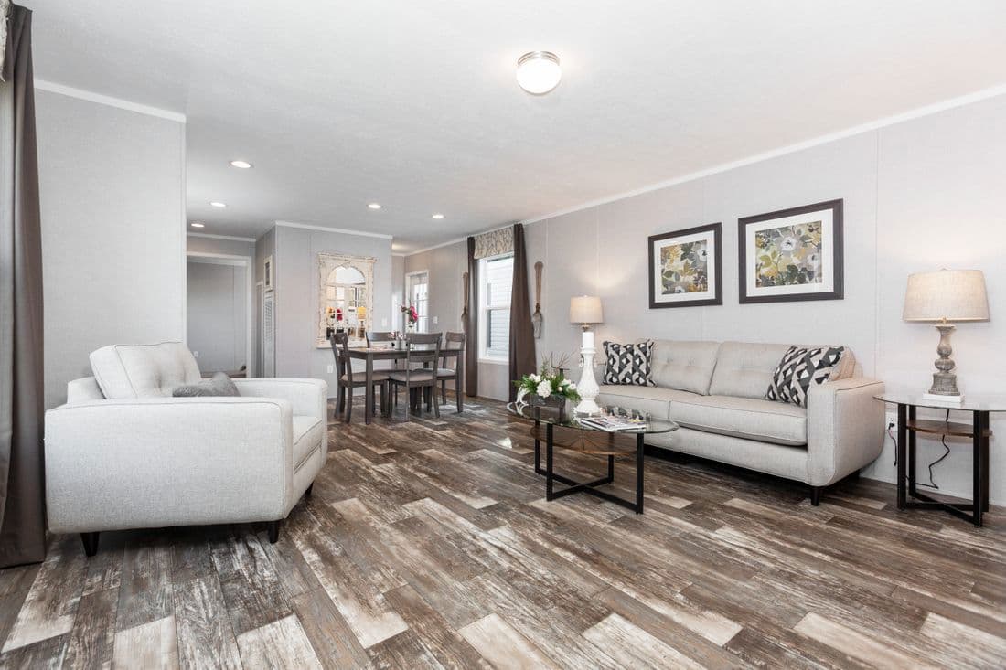 Sapphire 76 interior home features