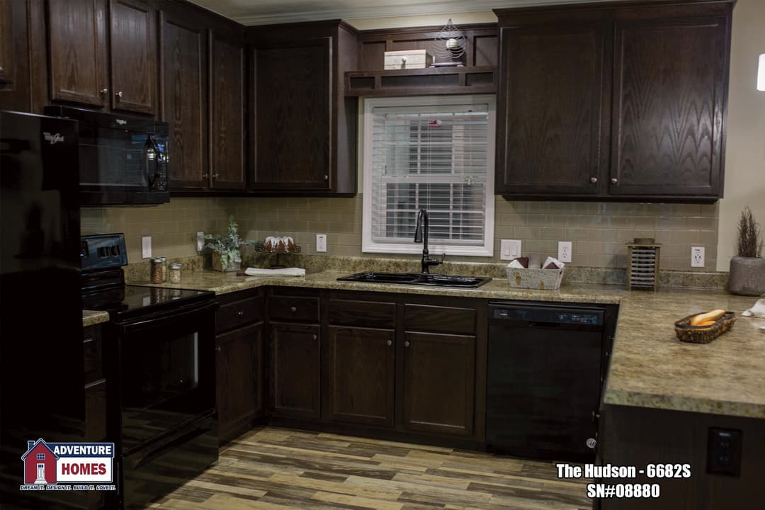 Hudson | 6682s kitchen home features