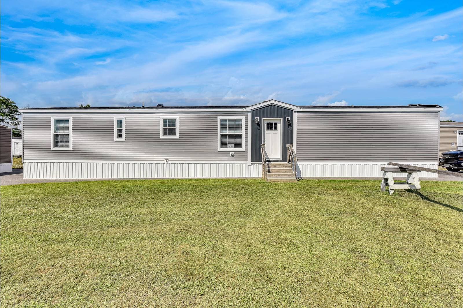 Accolade hero, elevation, and exterior home features