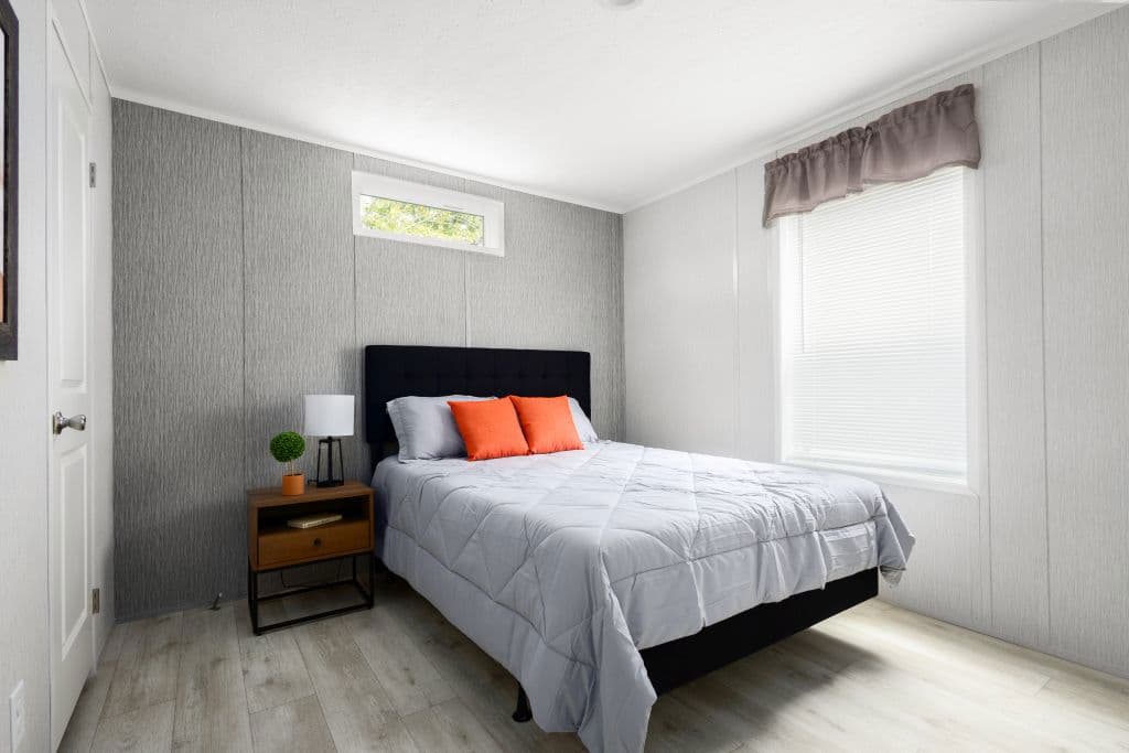 Blazer select ts1035-p bedroom home features