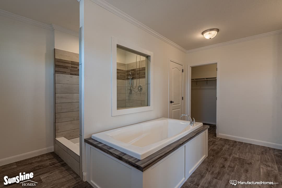 Pri3280-2049 bathroom home features