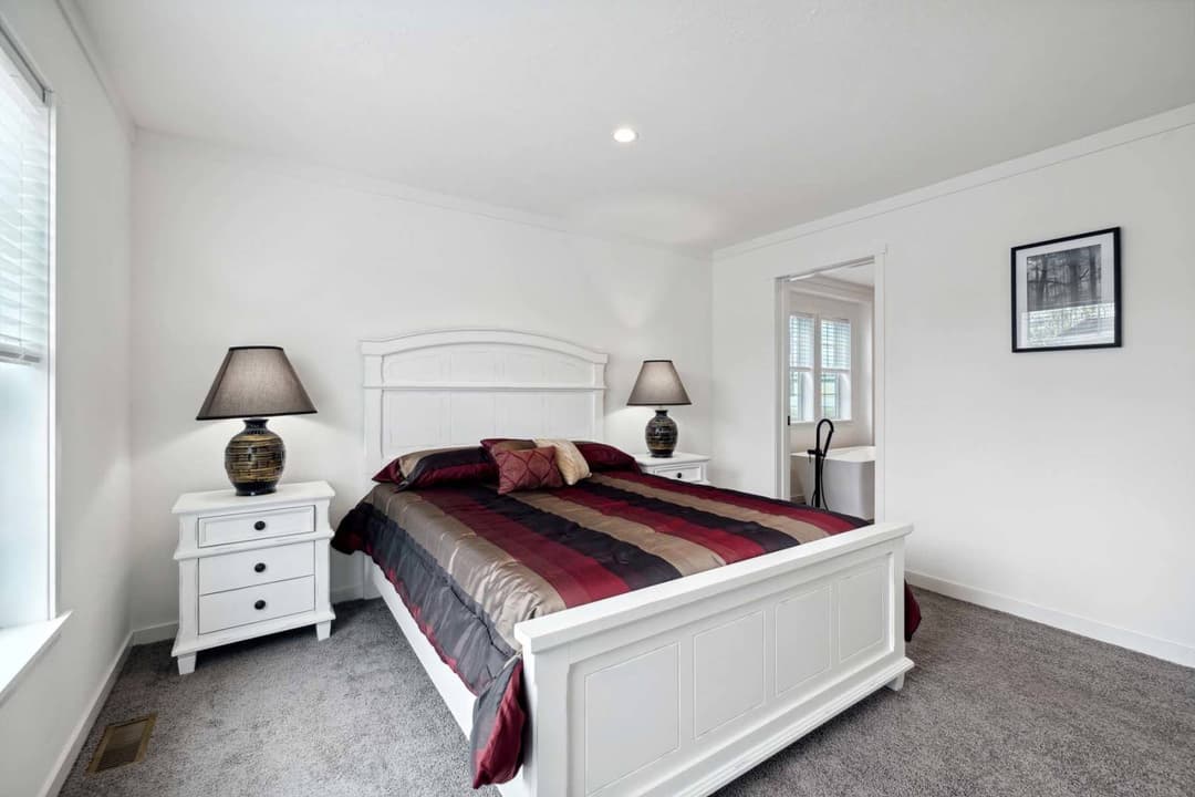 Elevate 60 bedroom home features