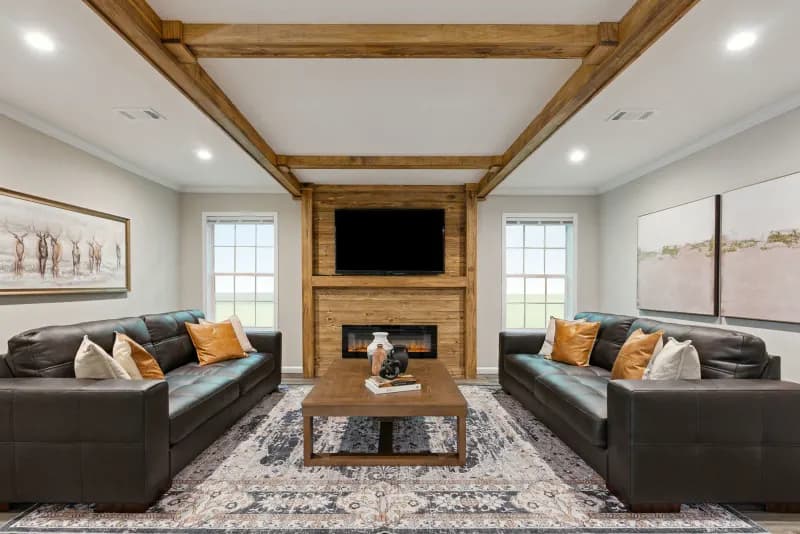 Casa grande interior home features