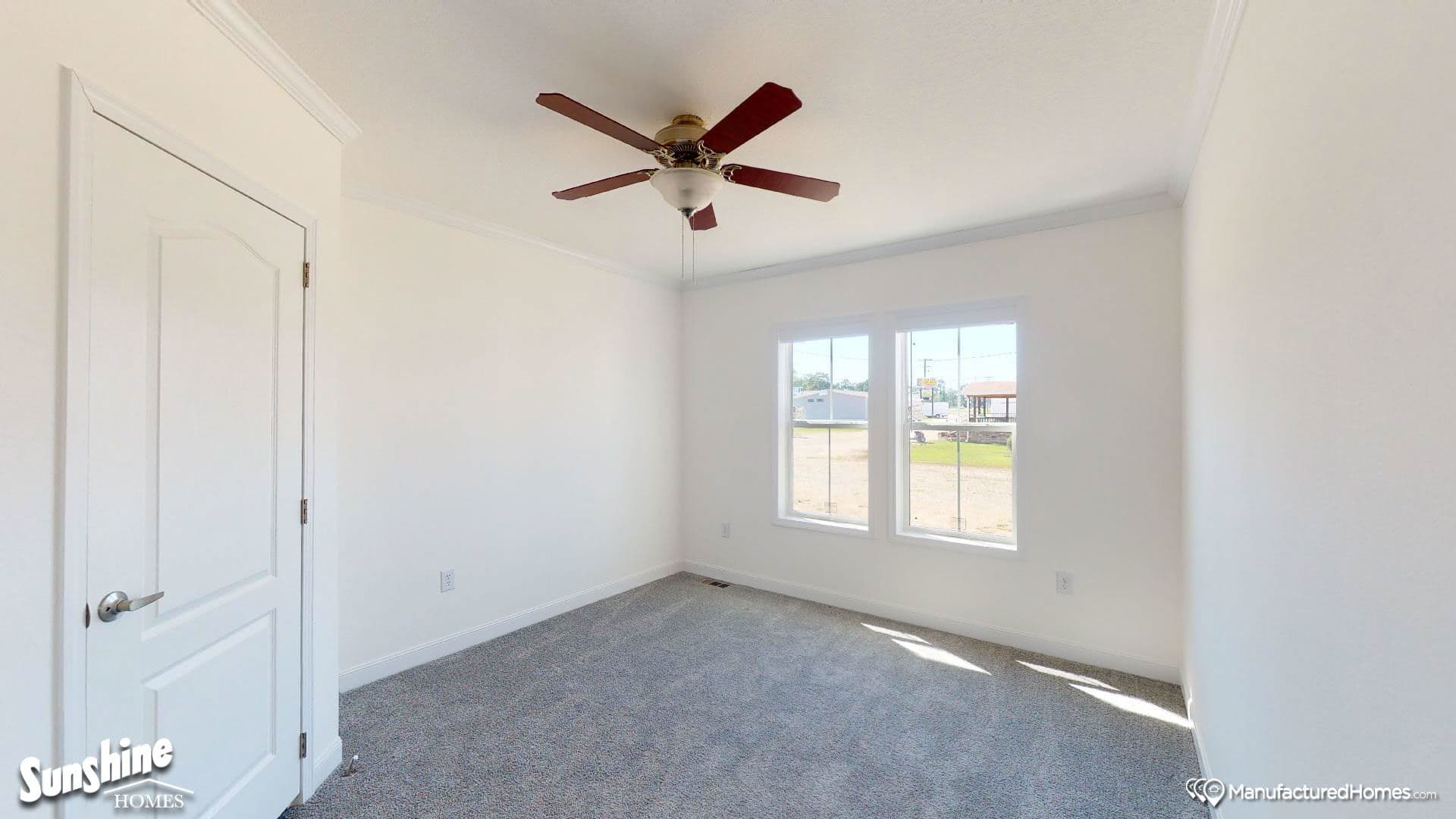 Pri3284-2012 bedroom home features