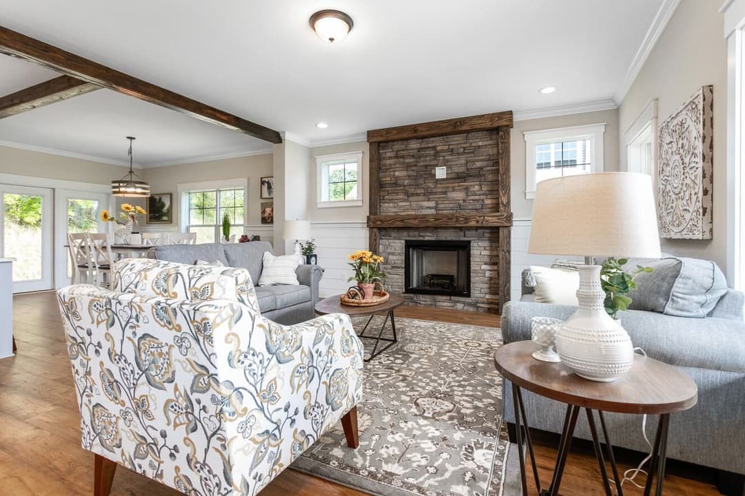 Farmhouse i two story interior home features