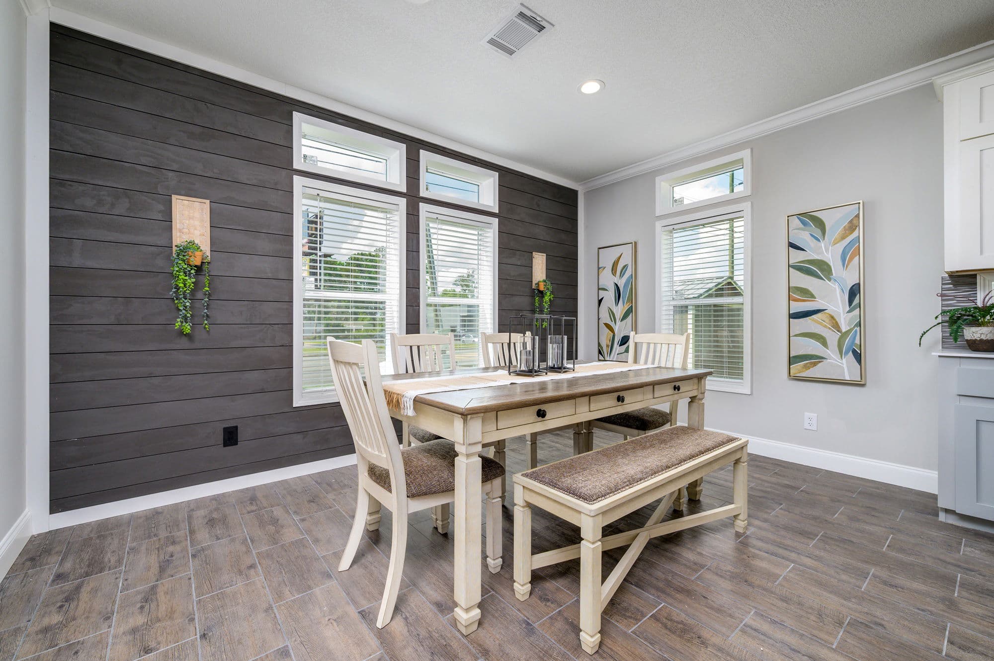 Key largo interior home features