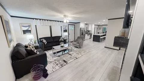 Jewel | 0603d interior home features