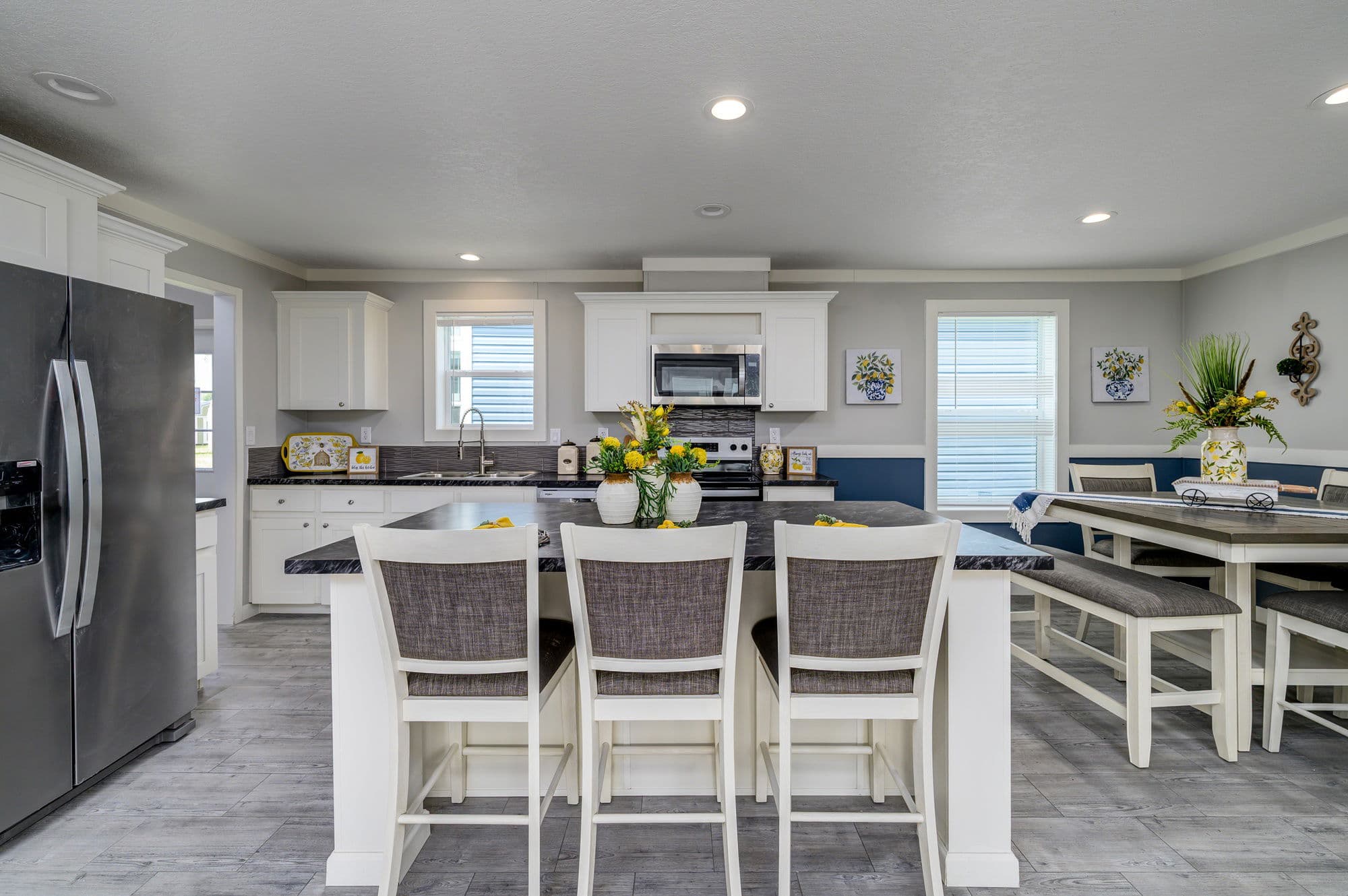 Marco 54 kitchen and hero home features