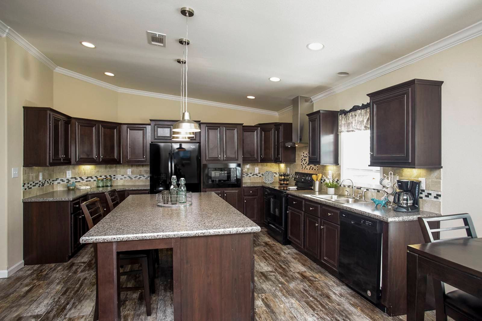 Brazos xl kitchen home features