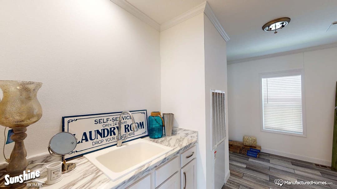 Pri3284-2012 interior home features