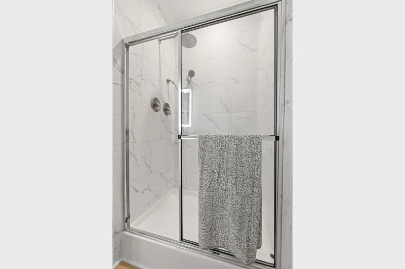 Legend 1438513 bathroom home features