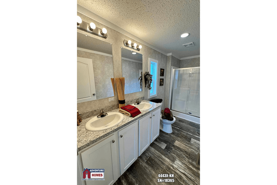 4443x-kh bathroom home features