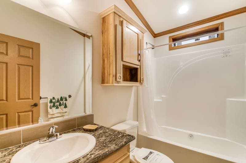 Wood manor d500 bathroom home features