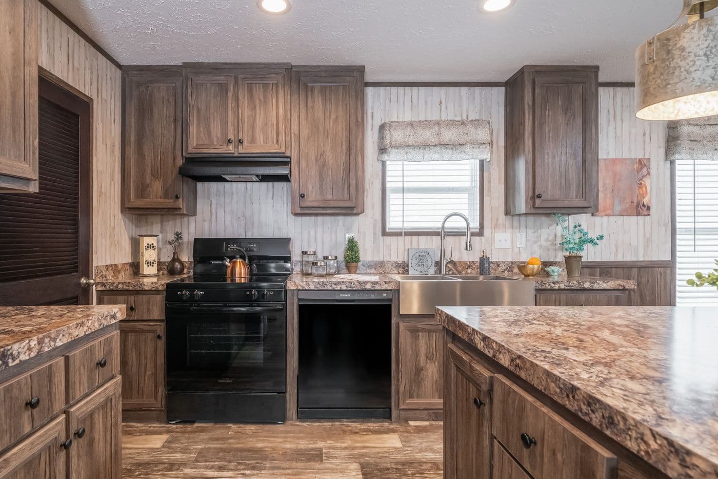 Hardin kitchen home features