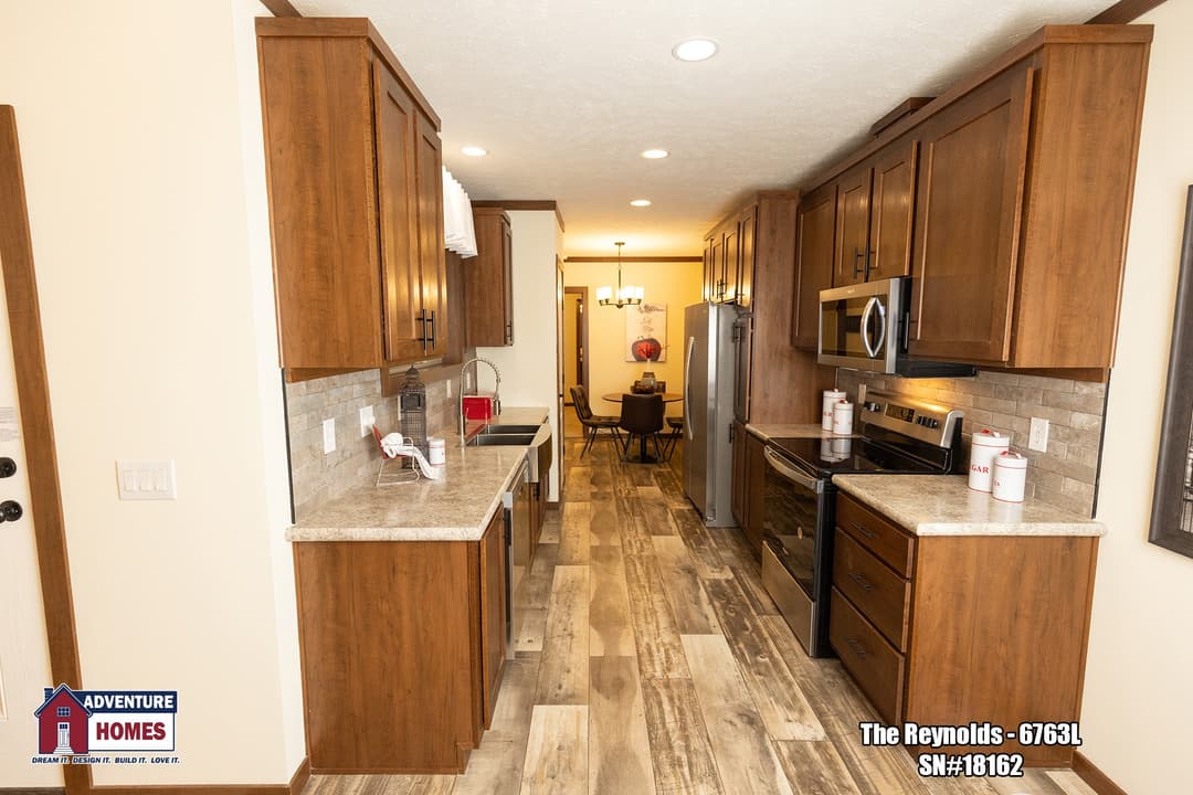 Reynolds | 6763l kitchen home features