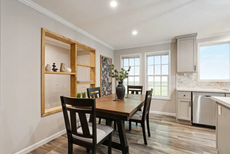 Casa grande interior home features