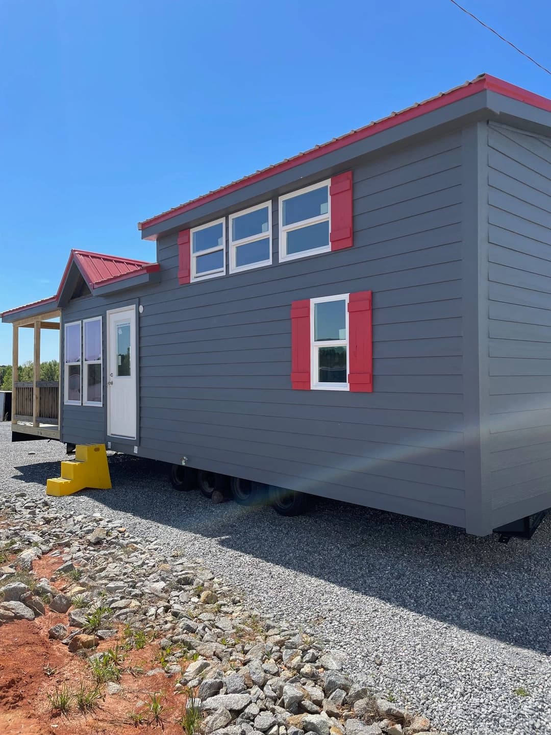 Evergreen cottage | 4b 105 exterior home features