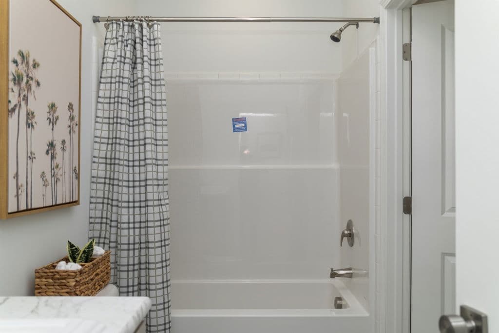 Limited 3 28563b bathroom home features