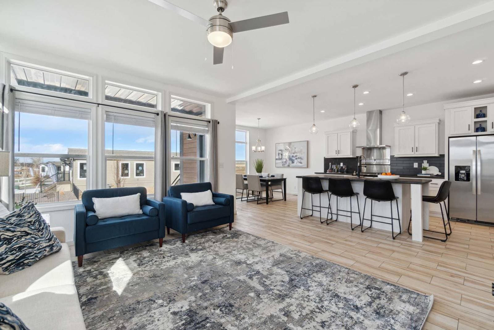 Nova-e interior home features