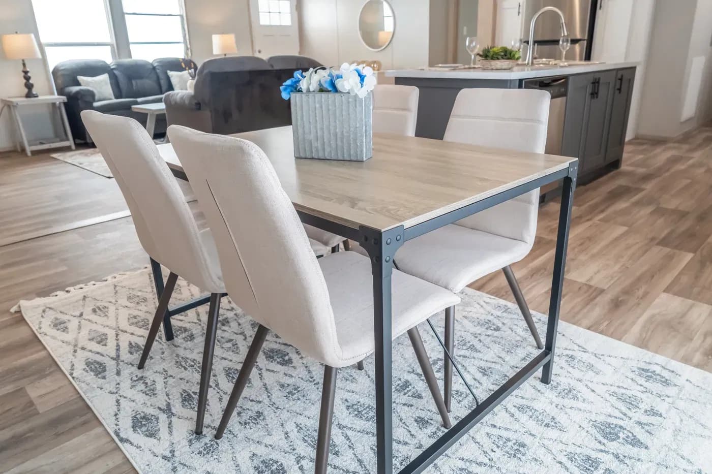 Rio interior home features