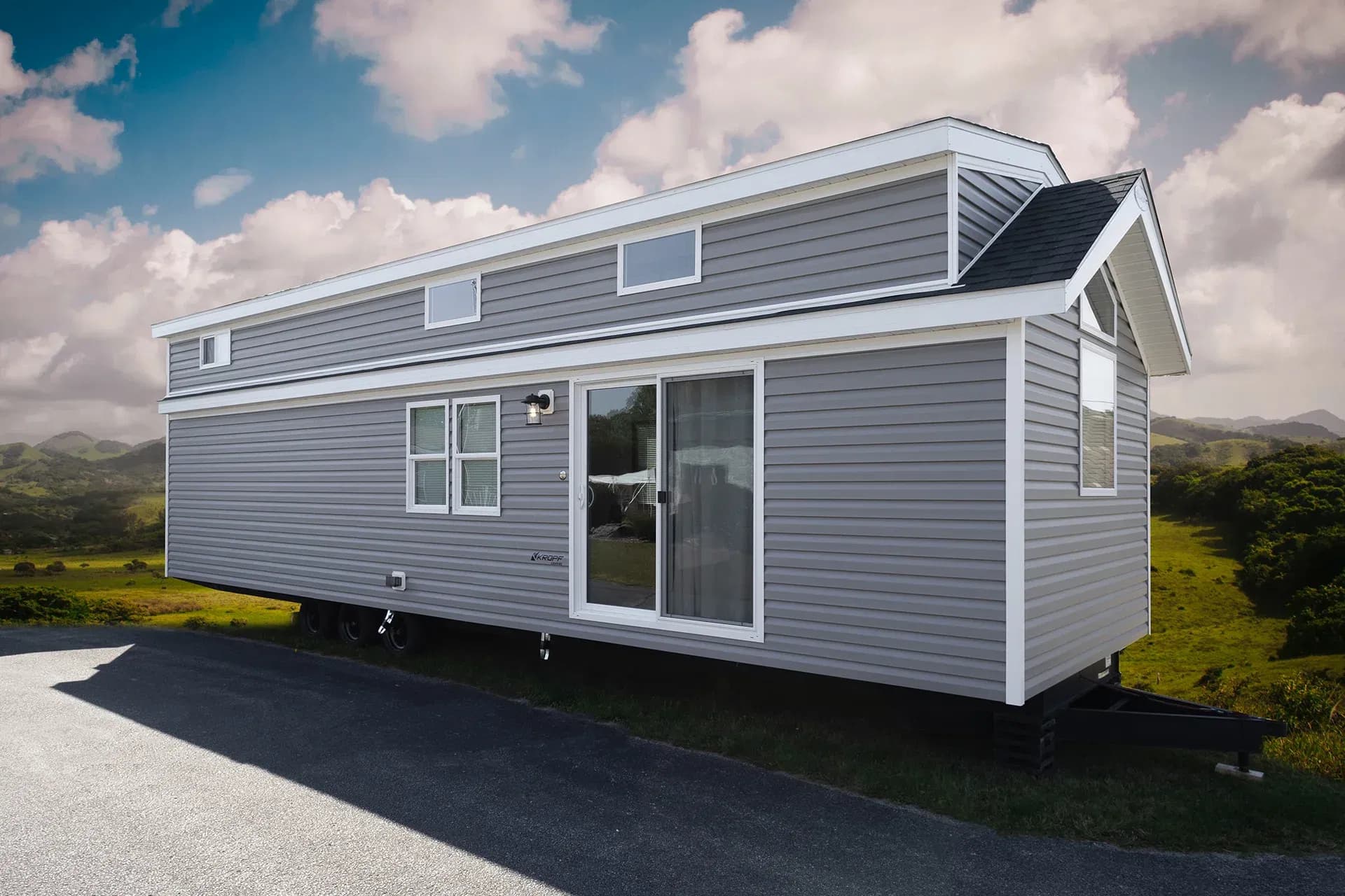 Canvas 7001 hero, elevation, and exterior home features