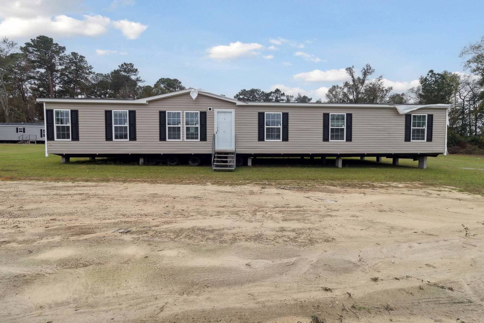 Home run 3272228 hero, elevation, and exterior home features