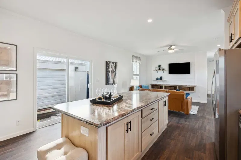 Arlington e459 kitchen home features