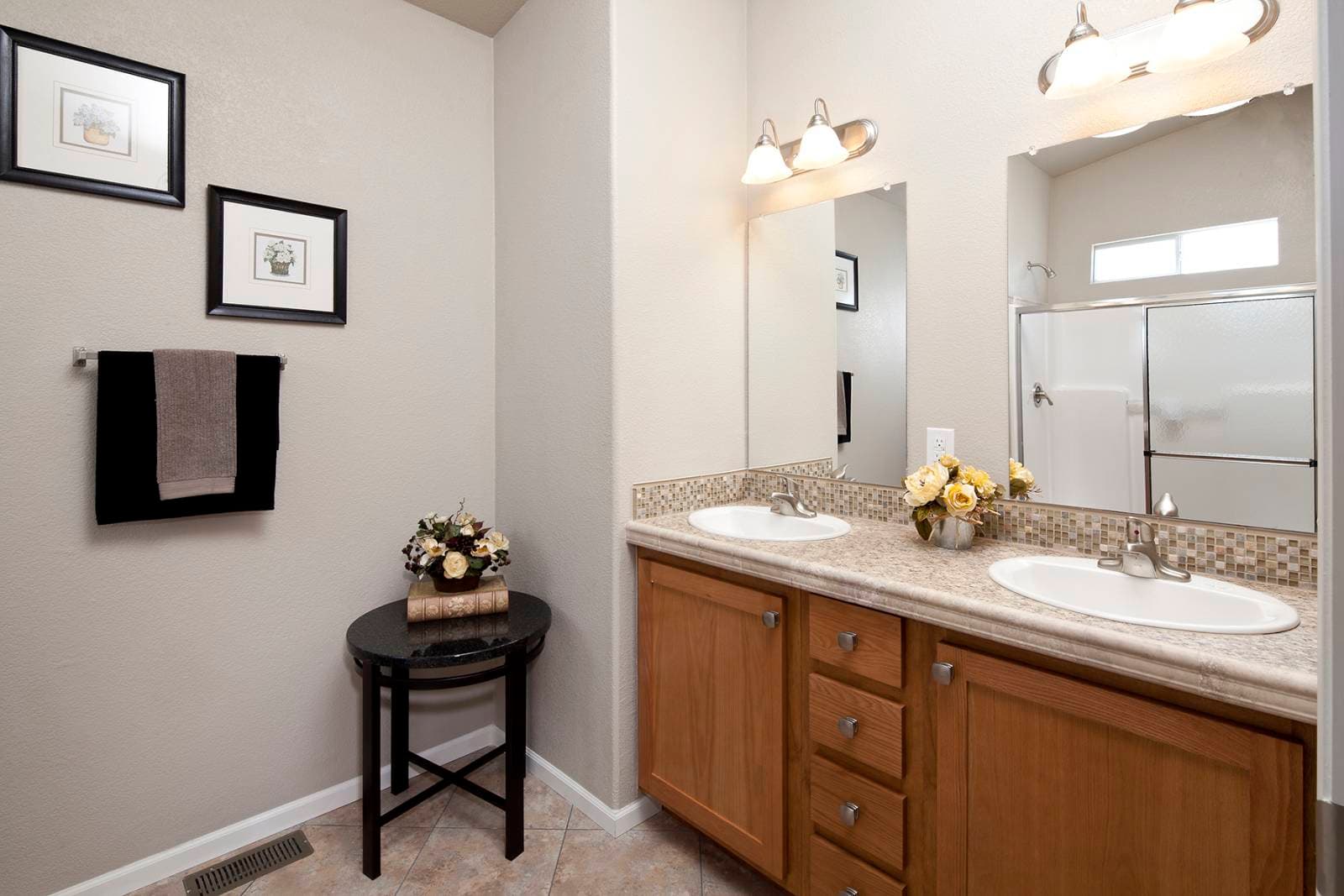 American freedom 2844 bathroom home features